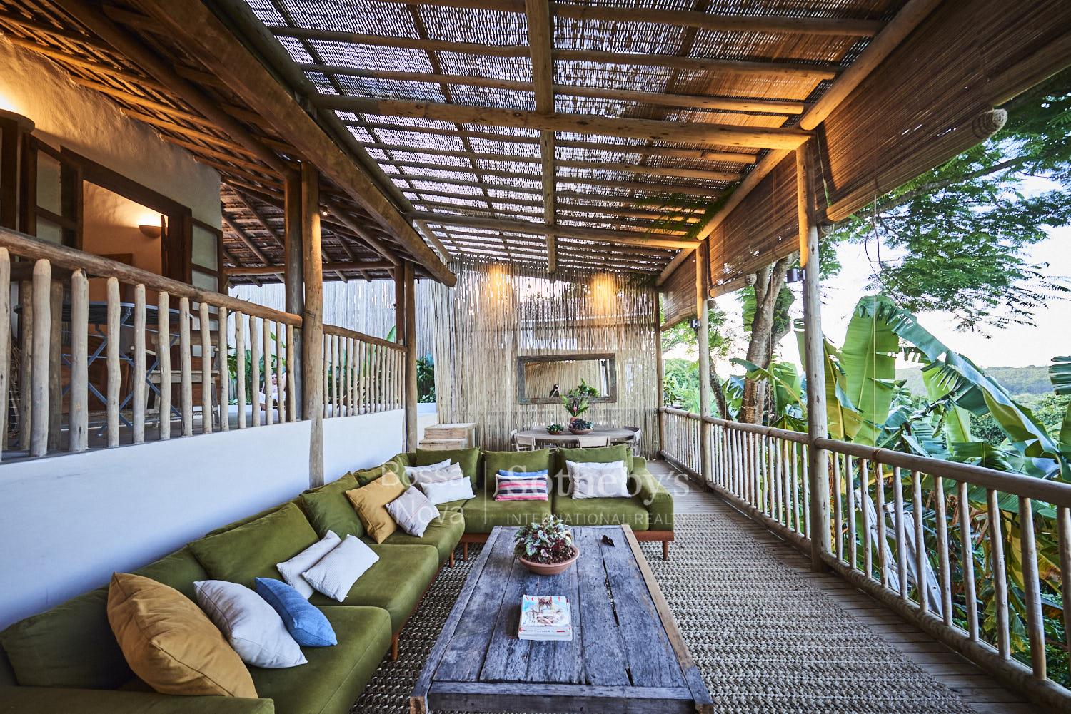 Casa recém-reformada no Quadrado 