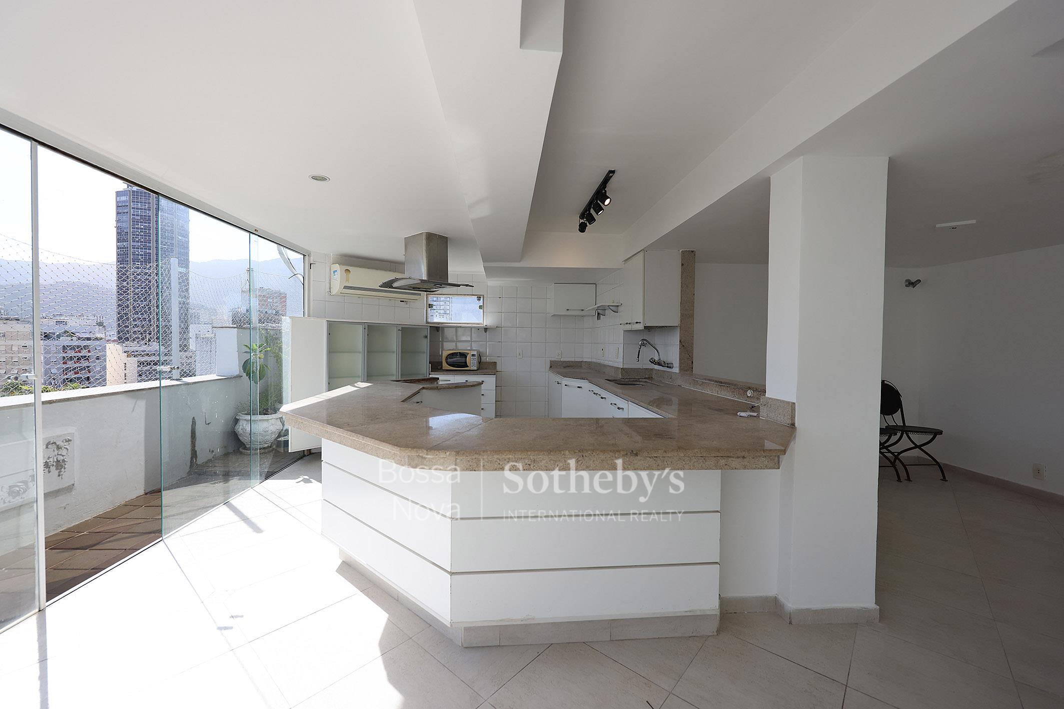 Cobertura Triplex para venda em Pacaembu