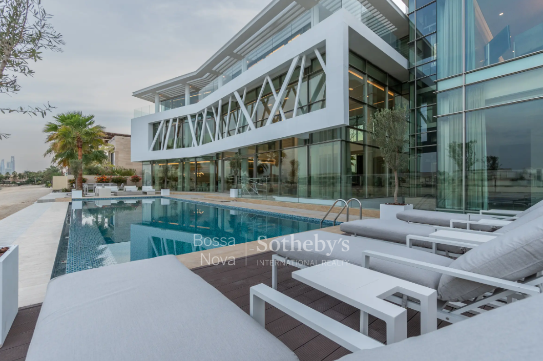Mansão de luxo em Frond H, Palm Jumeirah, com design de alta classe