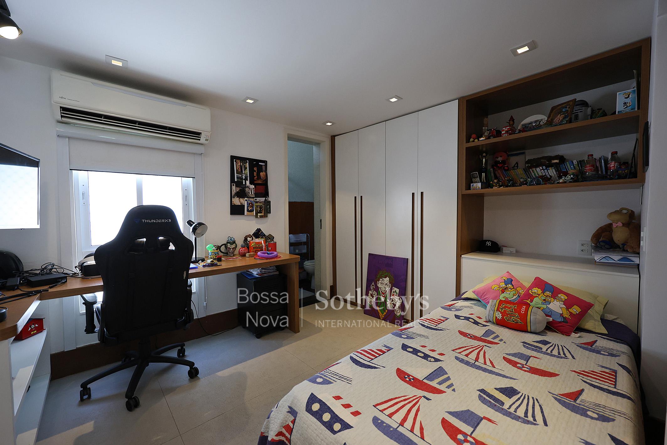 Apartamento Triplex para venda em Bela Vista