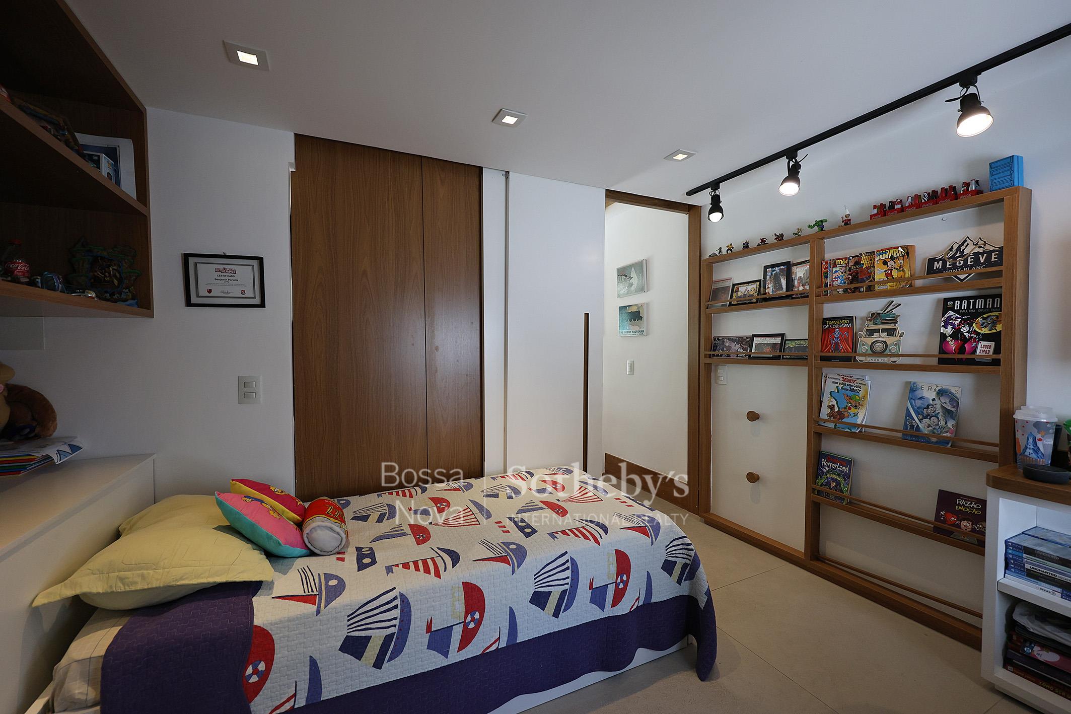 Apartamento Triplex para venda em Bela Vista