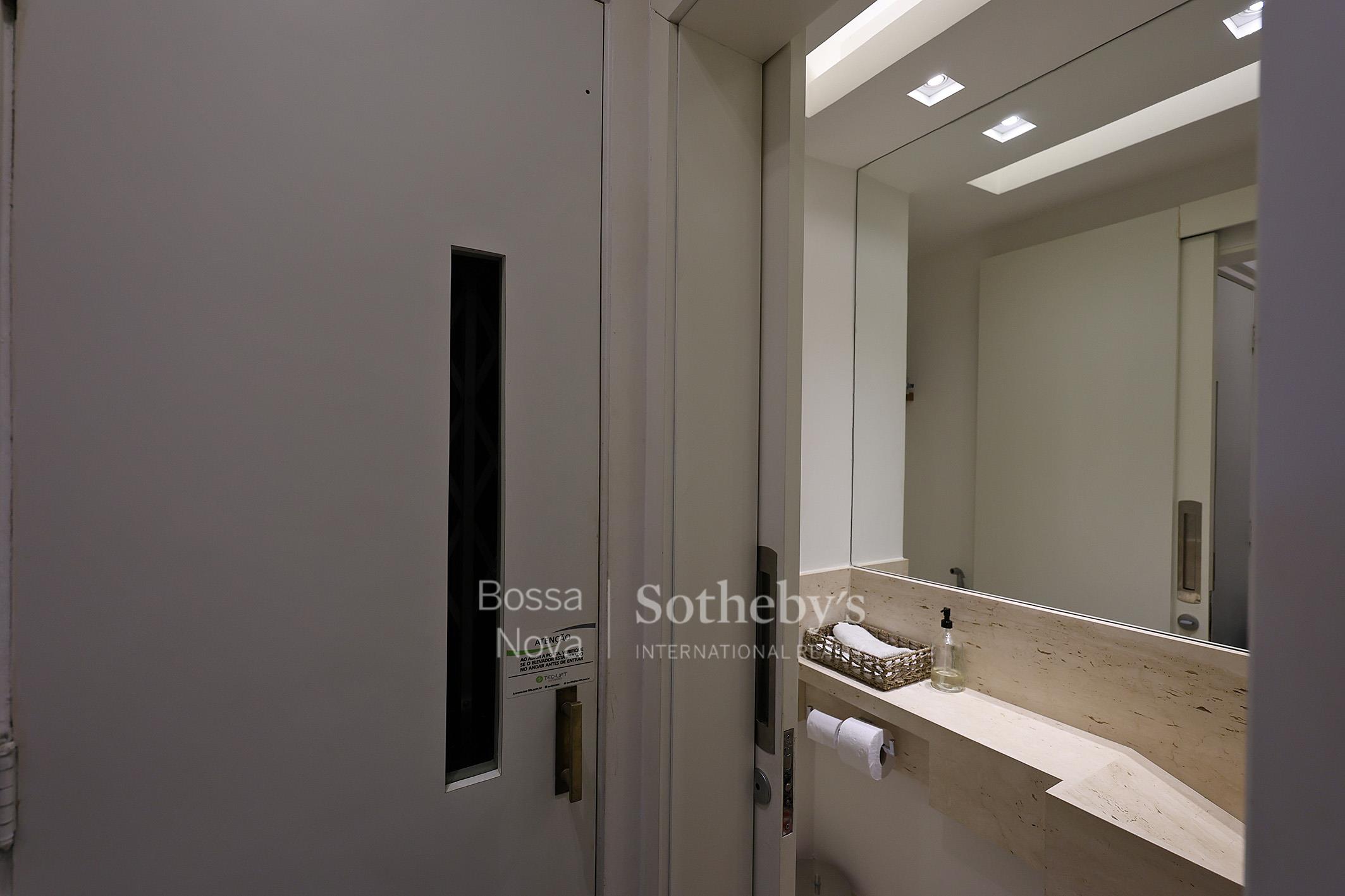 Apartamento Triplex para venda em Bela Vista