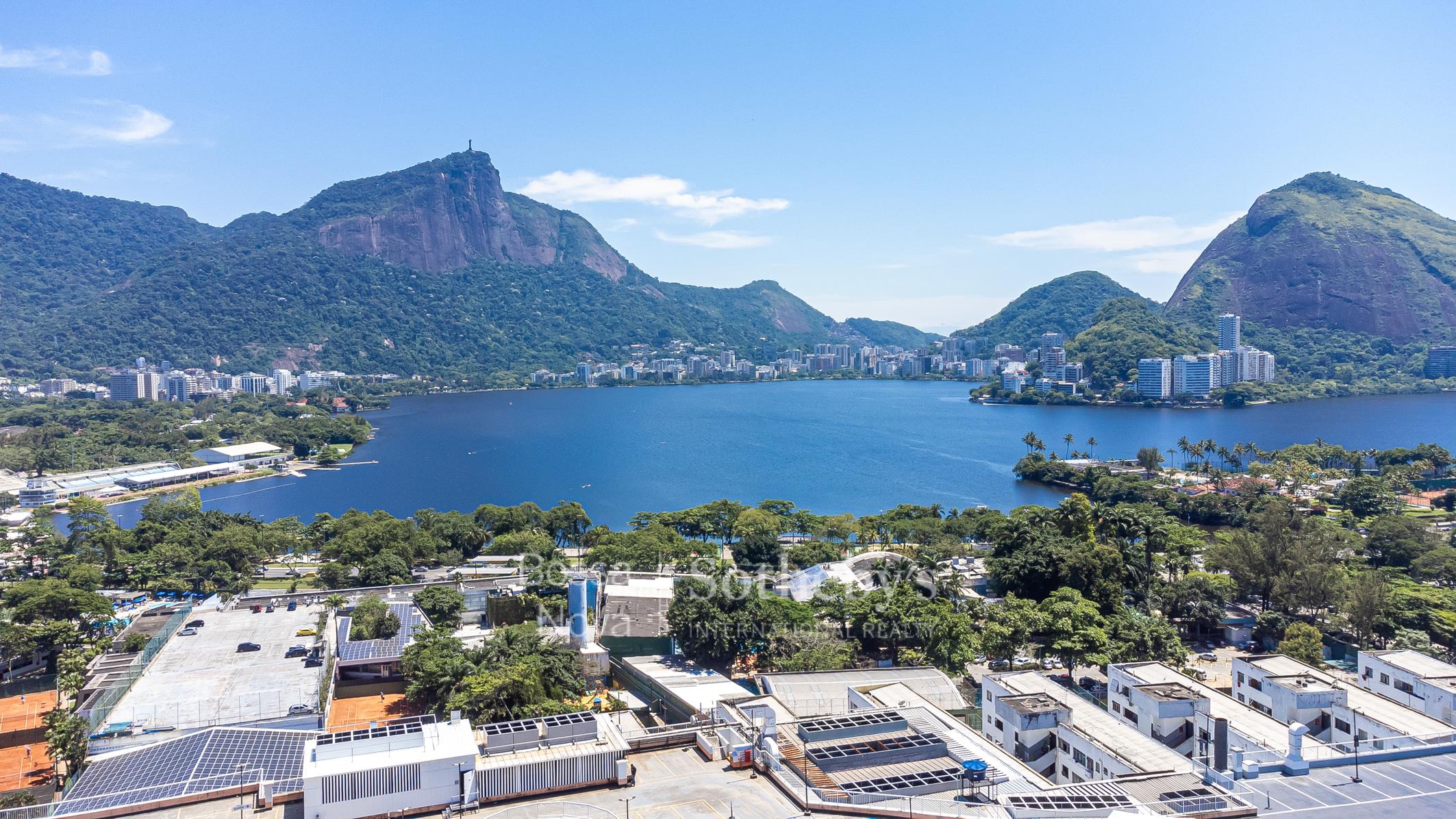 Cobertura duplex com vistas privilegiadas no Leblon