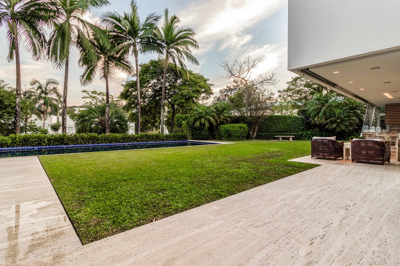 Casa Em Condomínio para venda em Real Parque