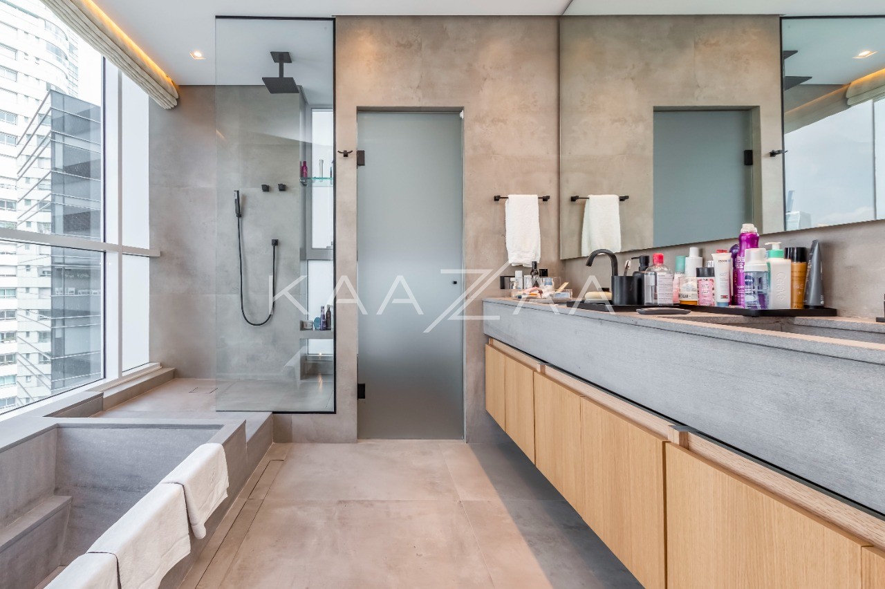 Apartamento Duplex para venda em Itaim Bibi