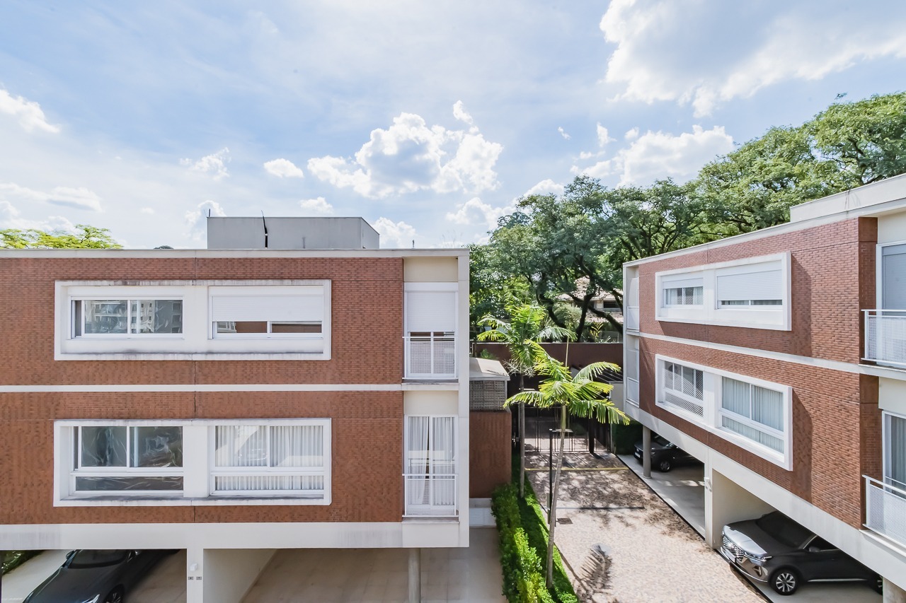 Casa Em Condomínio para venda em Real Parque
