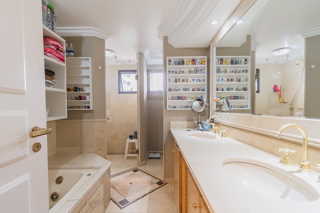 Apartamento para venda em Real Parque