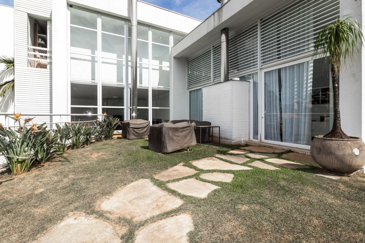 Casa Em Condomínio para venda em Real Parque
