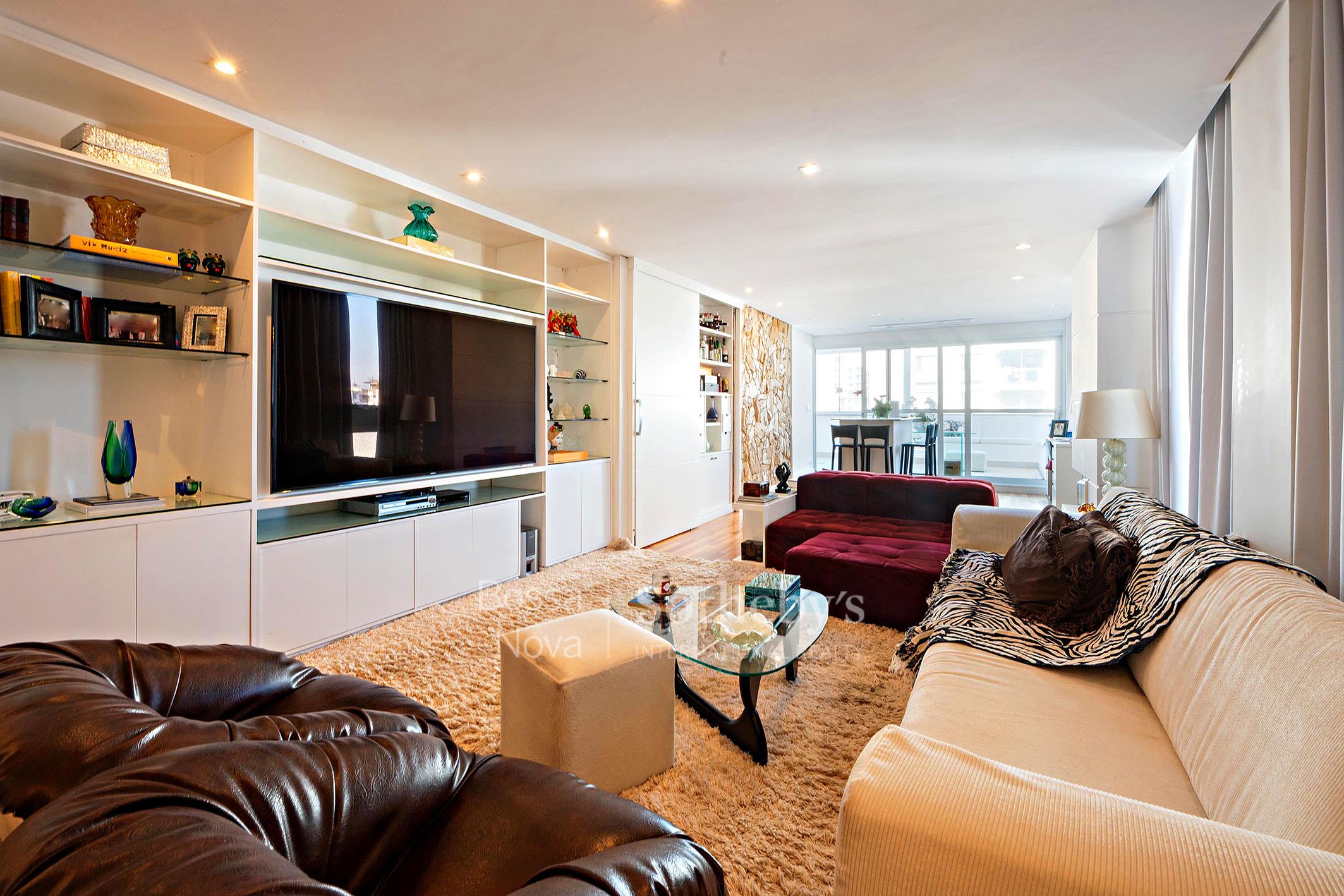 Linda penthouse estilosa e aconchegante