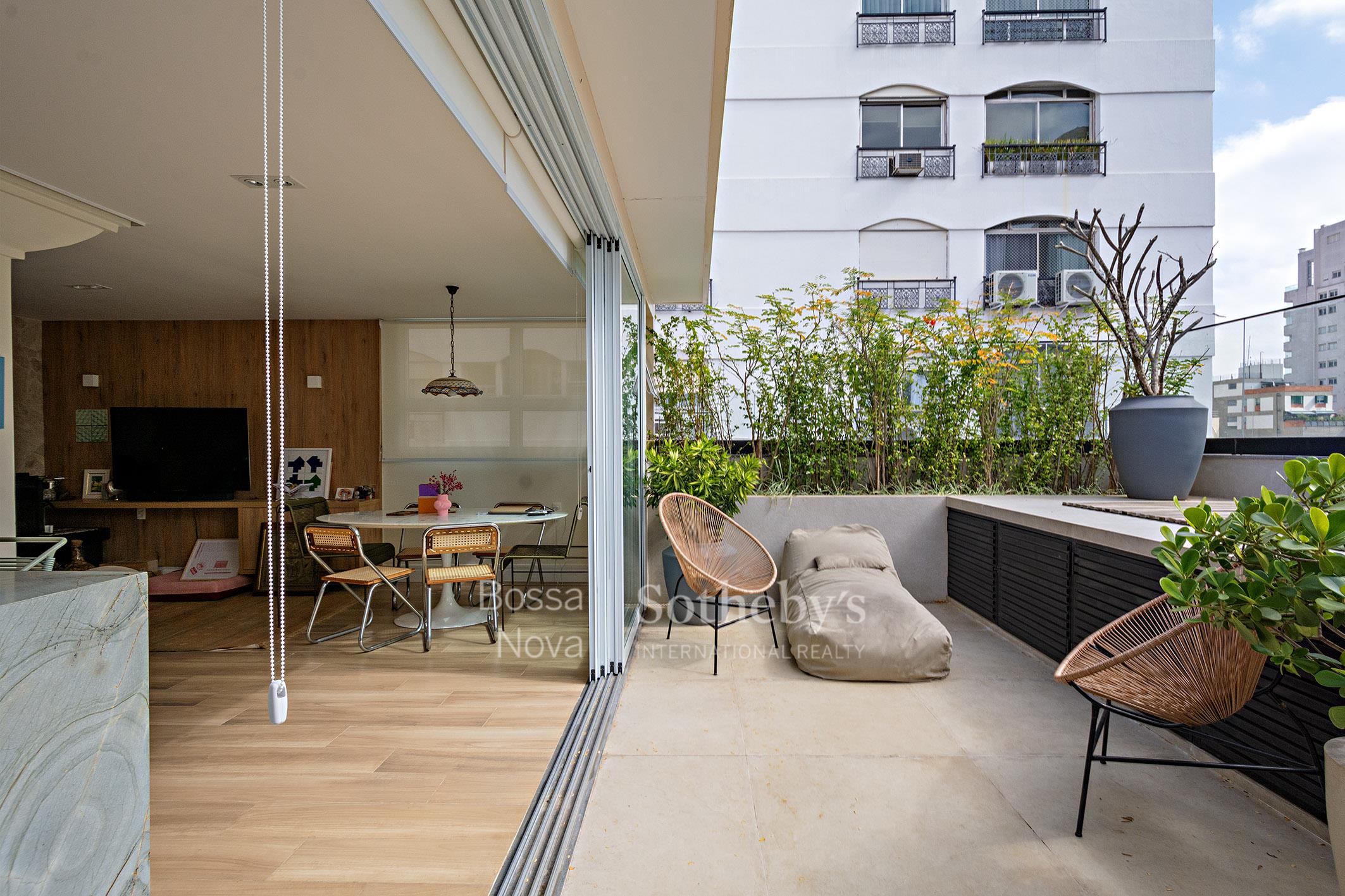 Cobertura duplex com lazer privativo e localização privilegiada no Jardim Paulista