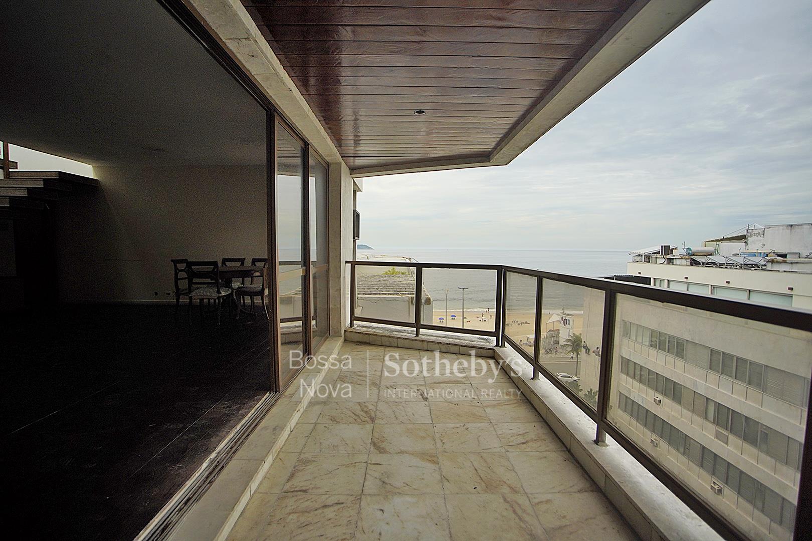 Cobertura com vista mar em localização ímpar