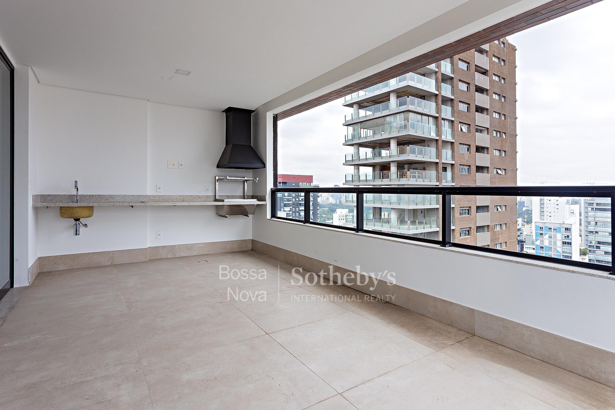 Vista para o skyline do Jardim Europa e exclusividade em prédio recém-entregue