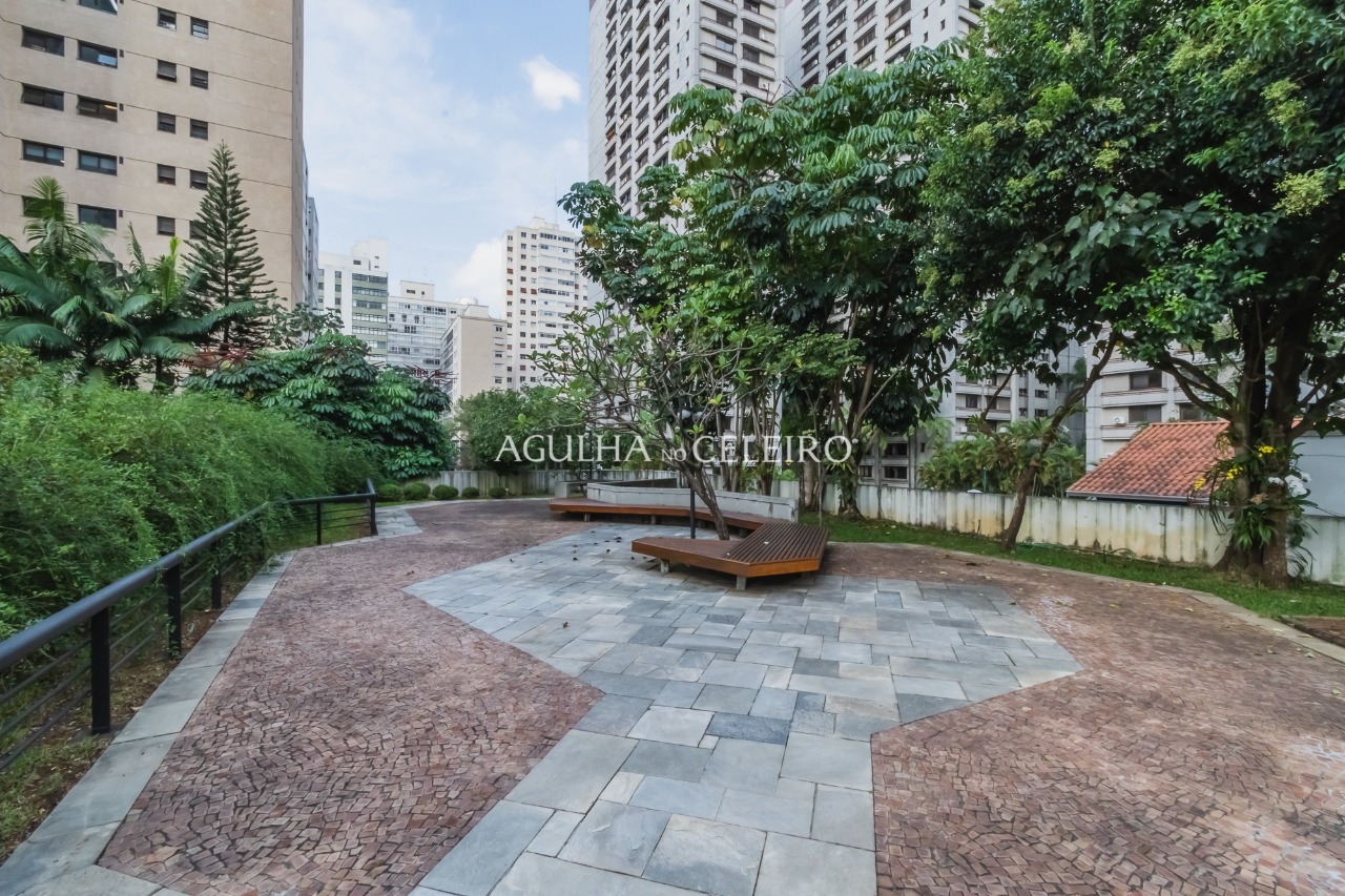 Cobertura para locação em Jardim Paulistano