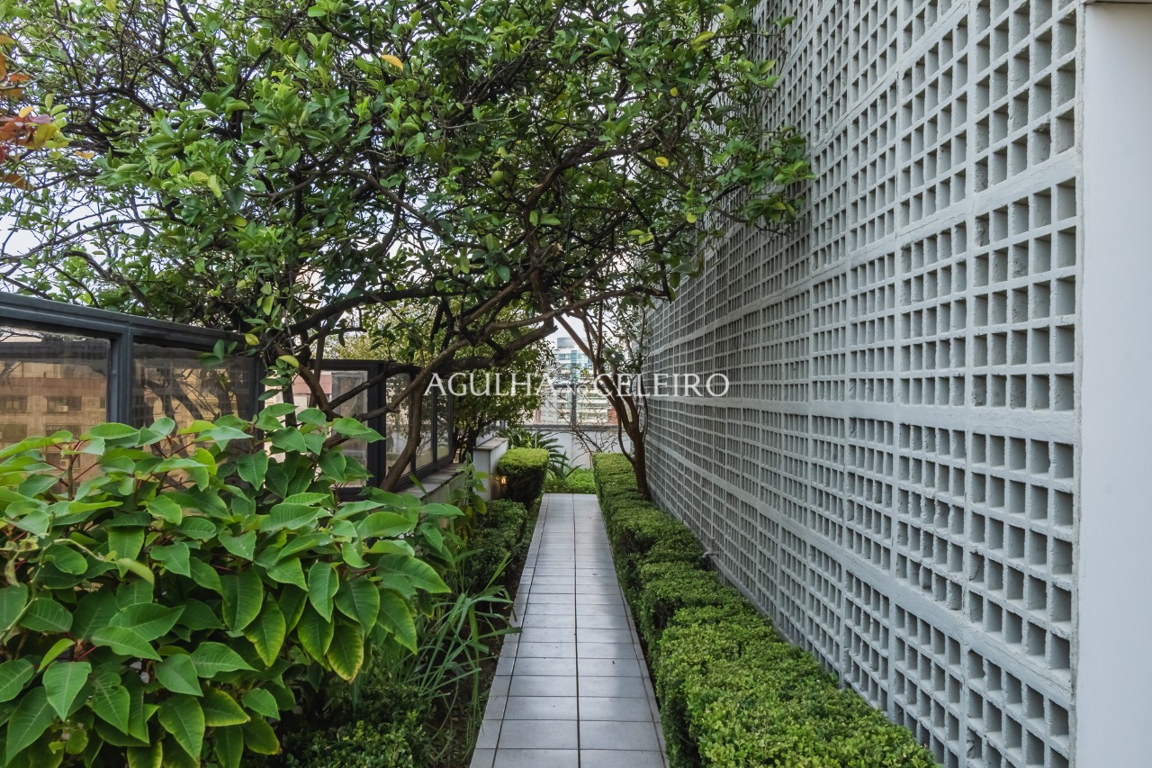Cobertura para locação em Jardim Paulistano