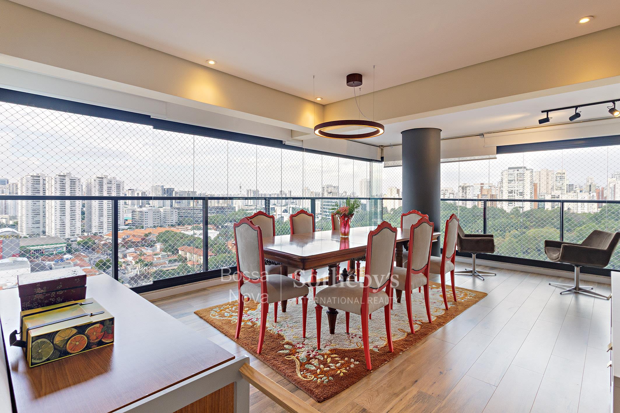 Vista permanente para o Parque da Água Branca em apartamento com planta funcional e varanda gourmet