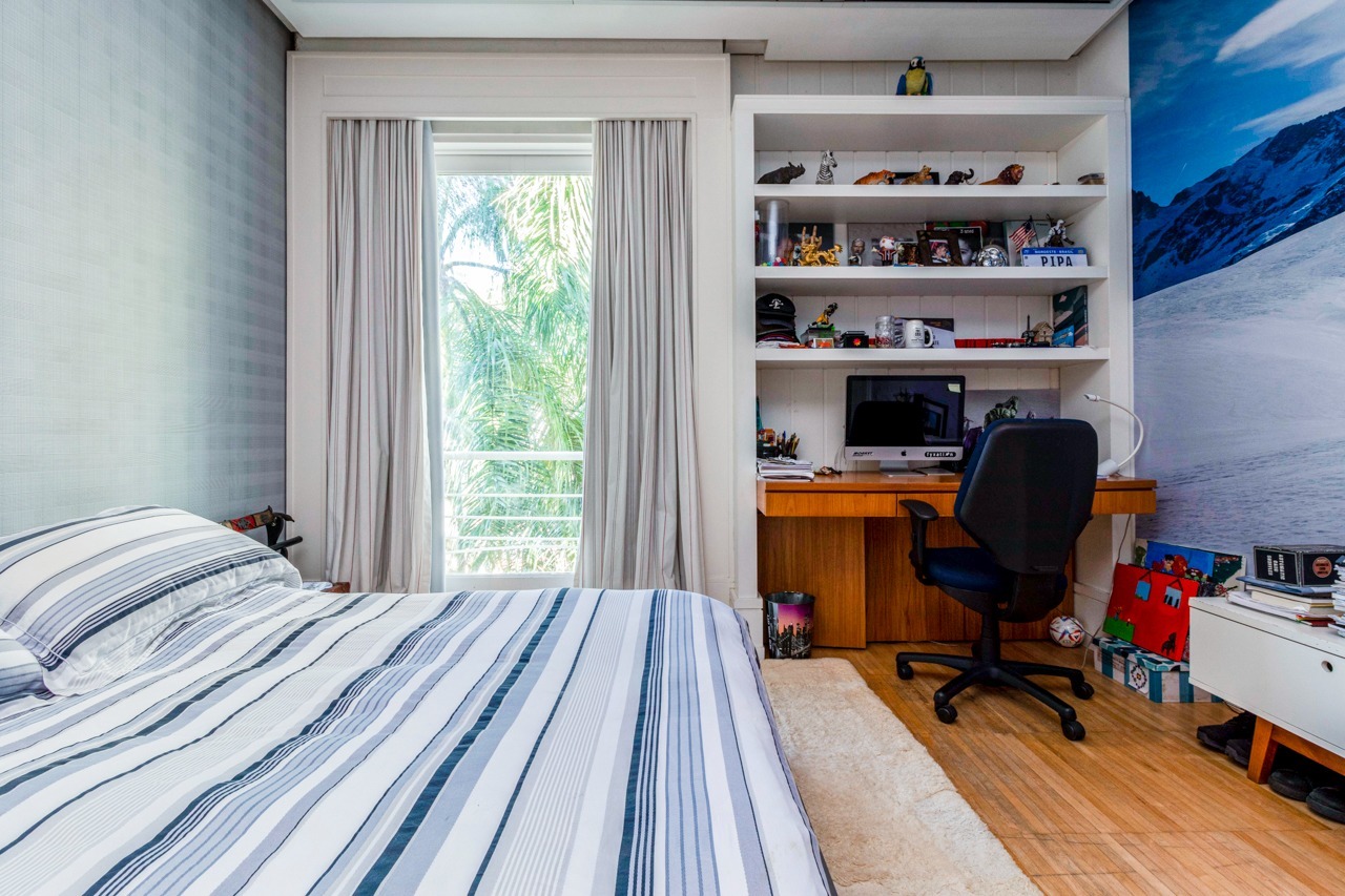Casa Em Condomínio para venda em Real Parque