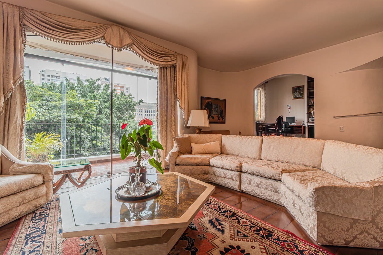 Apartamento à venda no Jardim Paulistano