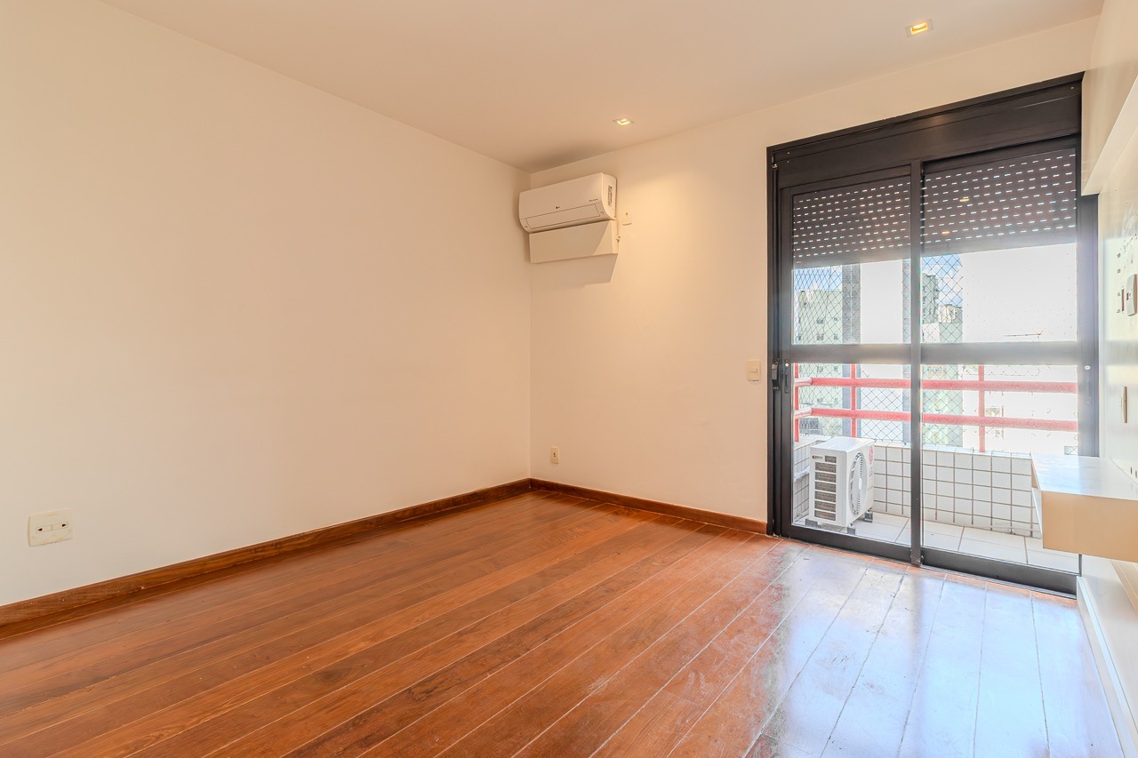 Apartamento Duplex para venda em Itaim Bibi