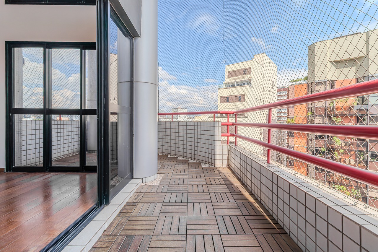 Apartamento Duplex para venda em Itaim Bibi