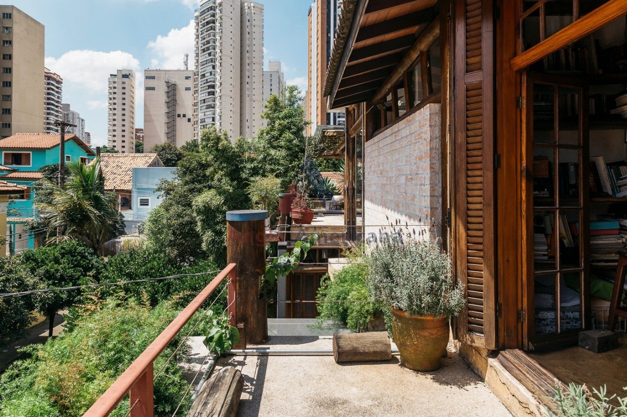 Casa para venda em Vila Mariana
