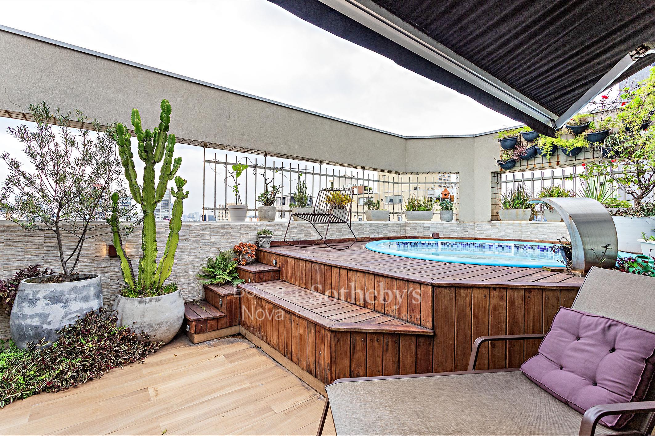 Cobertura duplex com piscina, terraço gourmet e localização privilegiada em Pinheiros