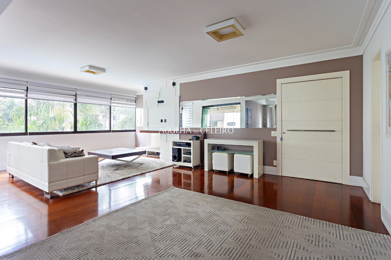Apartamento para venda em Moema