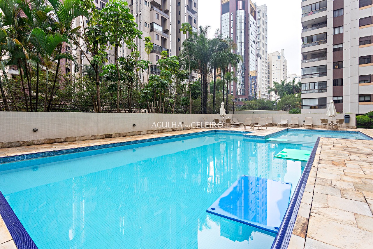 Apartamento para venda em Moema