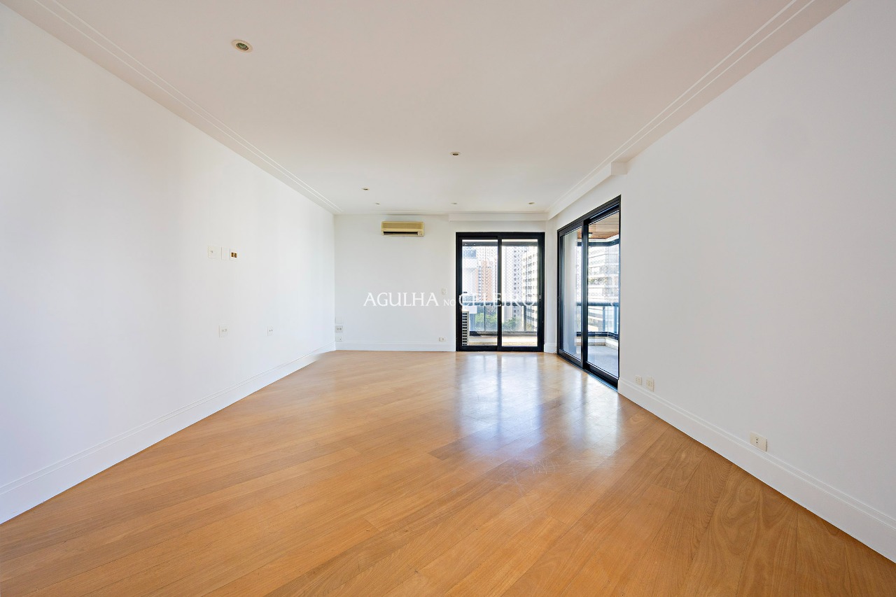 Apartamento para venda em Moema