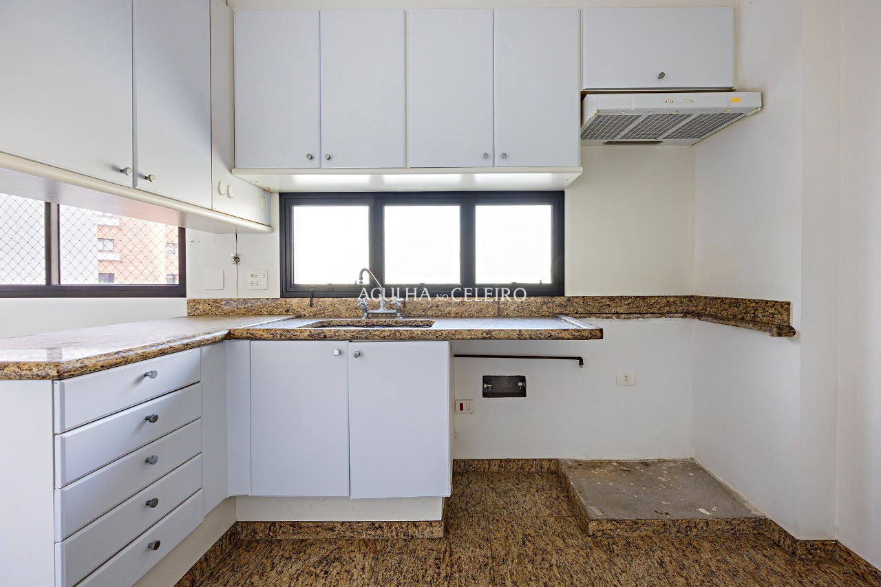 Apartamento para venda em Moema
