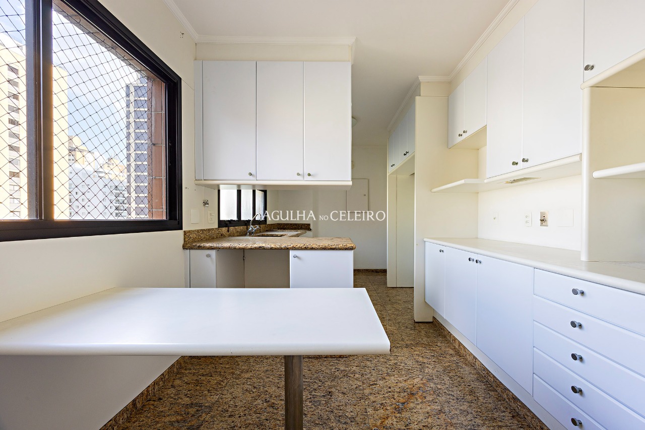 Apartamento para venda em Moema