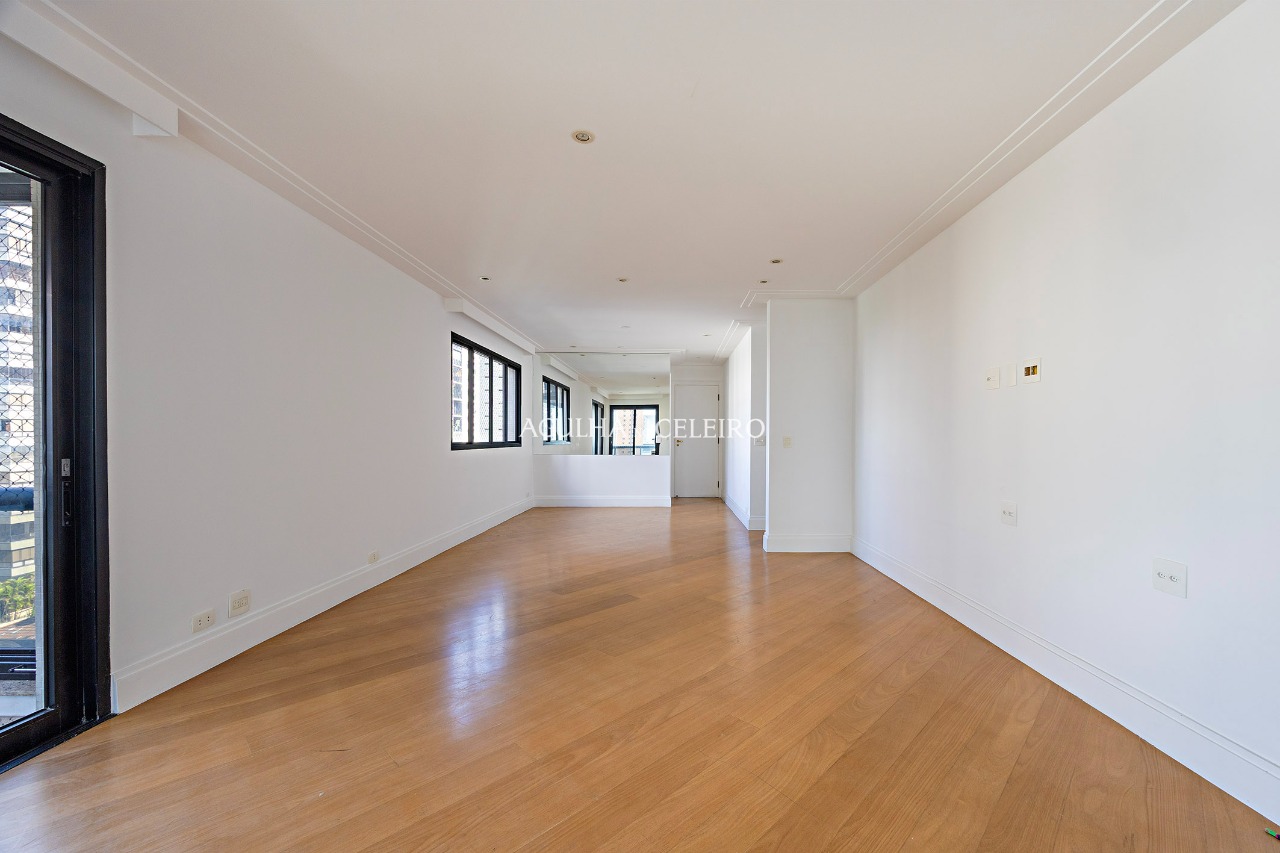 Apartamento para venda em Moema
