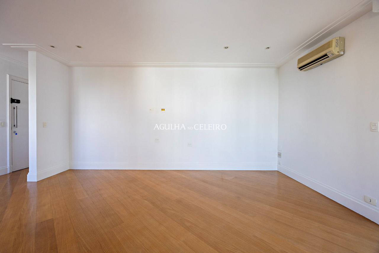 Apartamento para venda em Moema