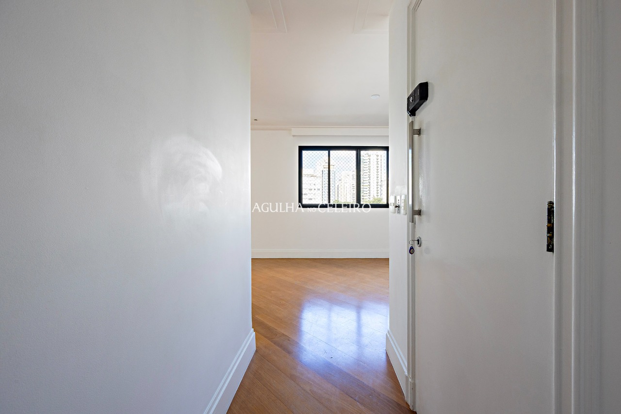 Apartamento para venda em Moema