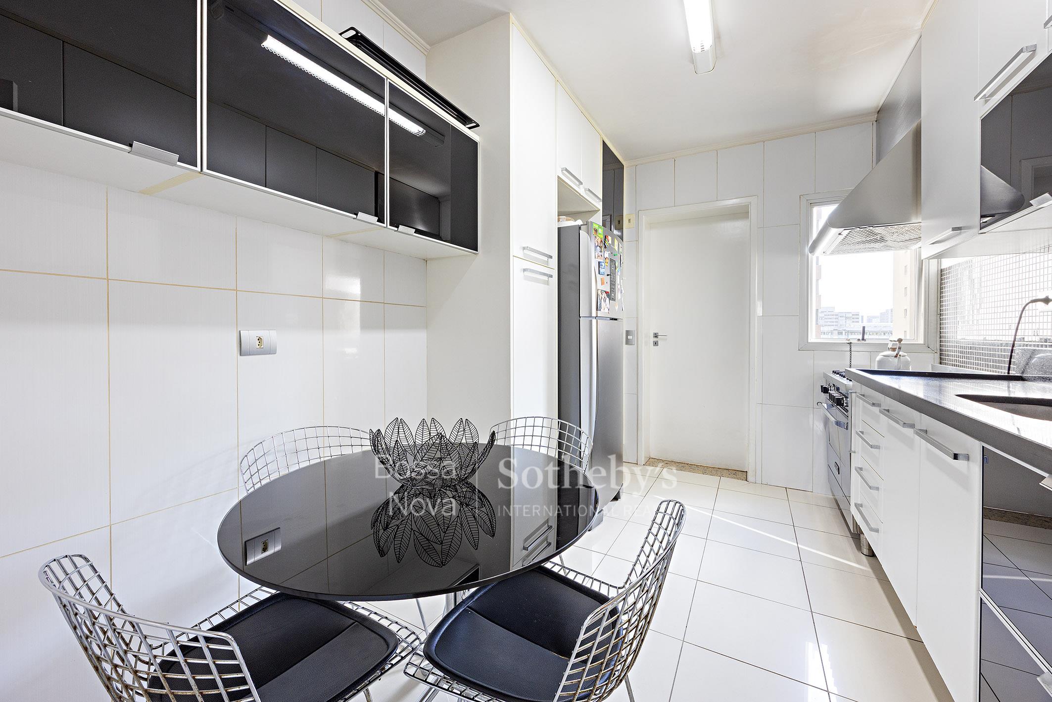 Apartamento para venda em Moema