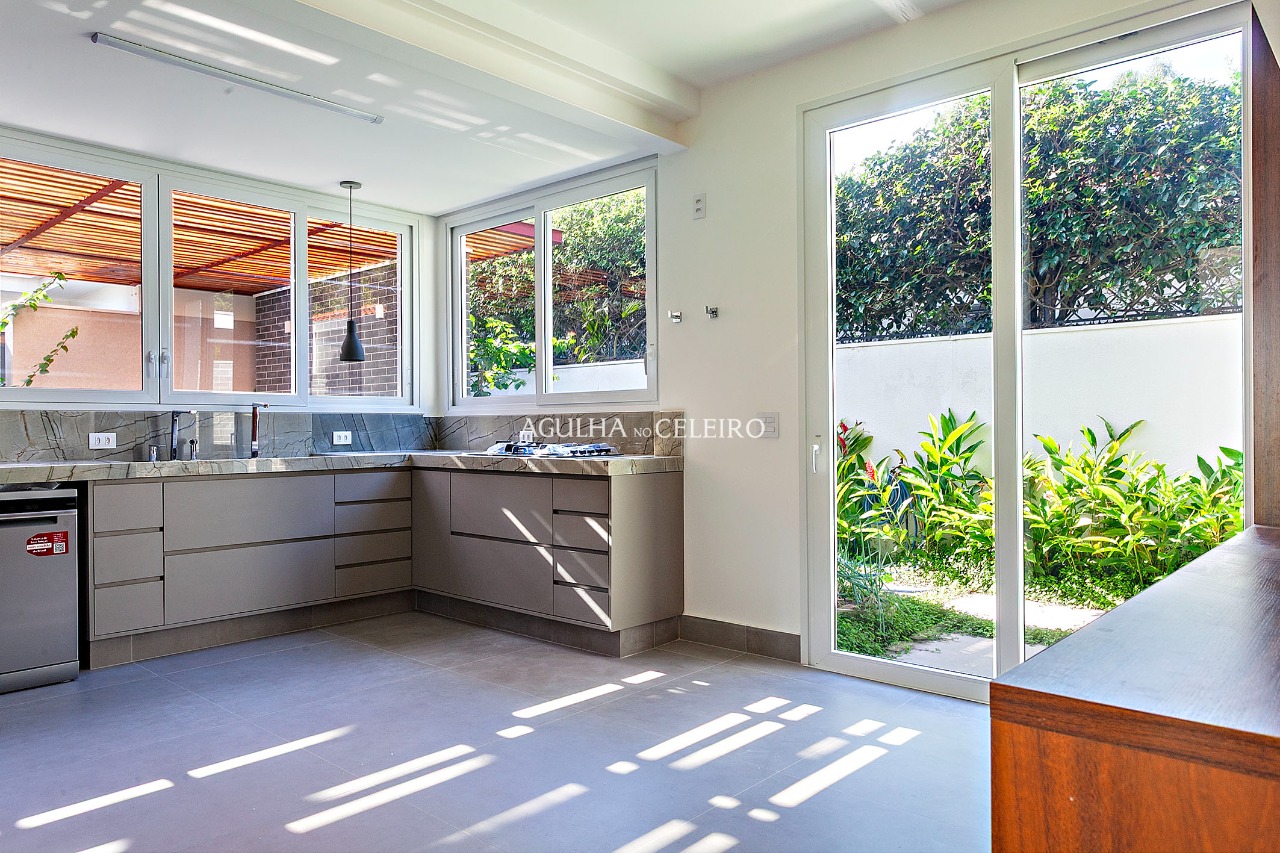 Casa para venda em Alto de Pinheiros