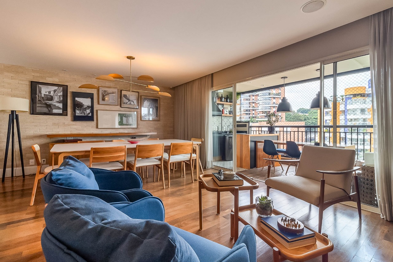 Apartamento com projeto charmoso, vista eterna e uma varanda deliciosa, em Alto de Pinheiros.
