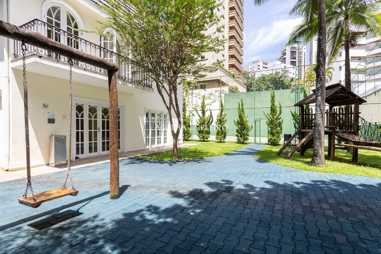 Casa Em Condomínio para venda em Real Parque