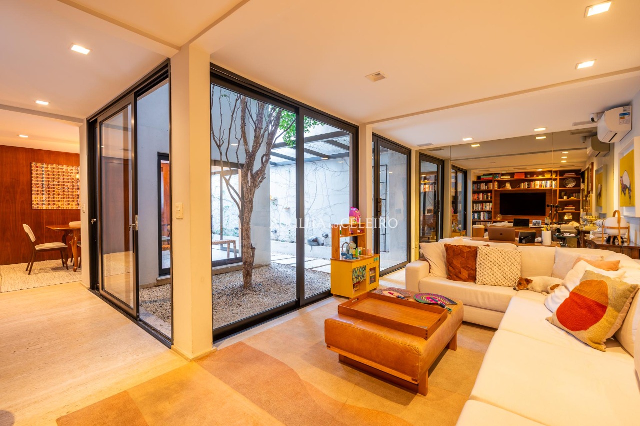 Casa De Vila para venda em Itaim Bibi