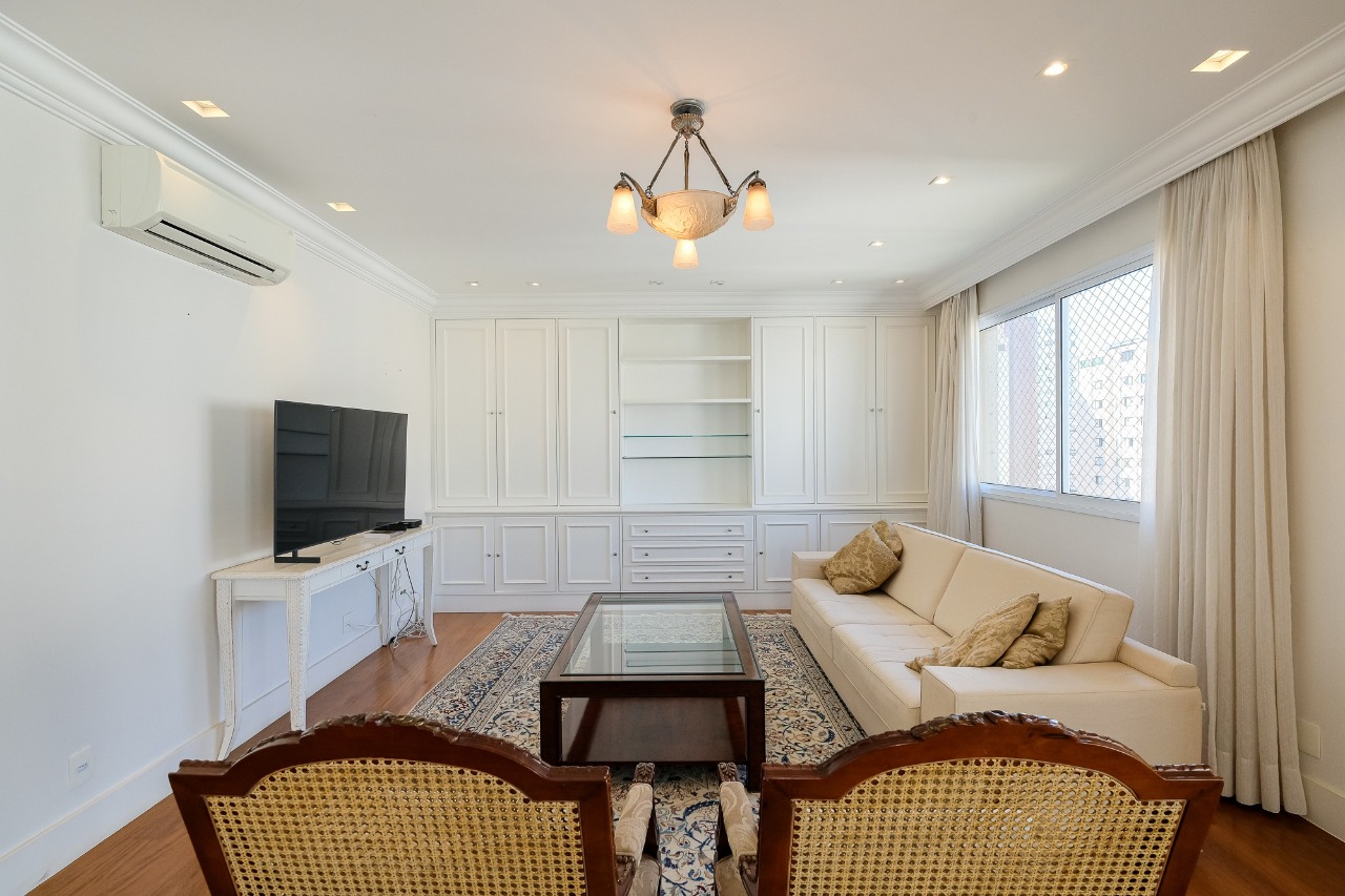 Apartamento para venda em Moema