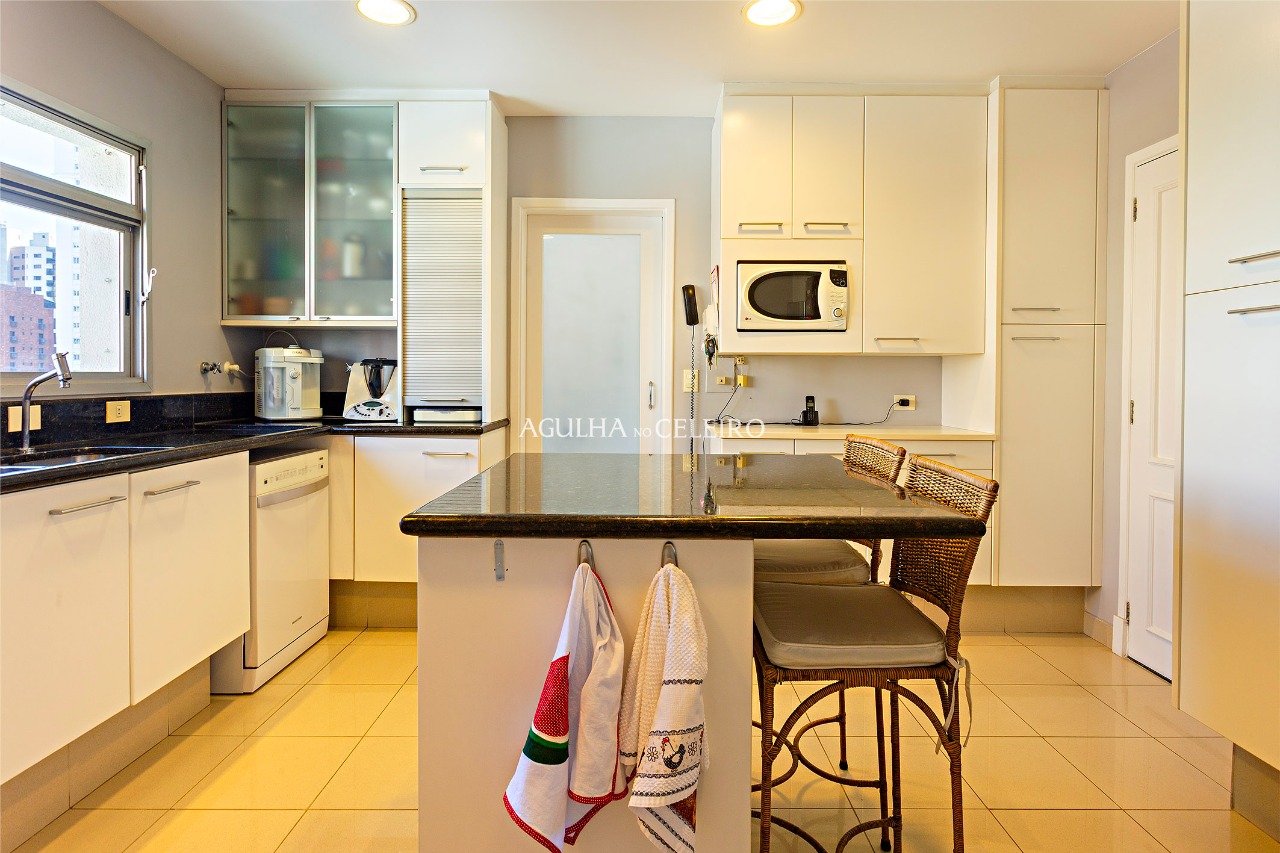 Apartamento para locação em Moema