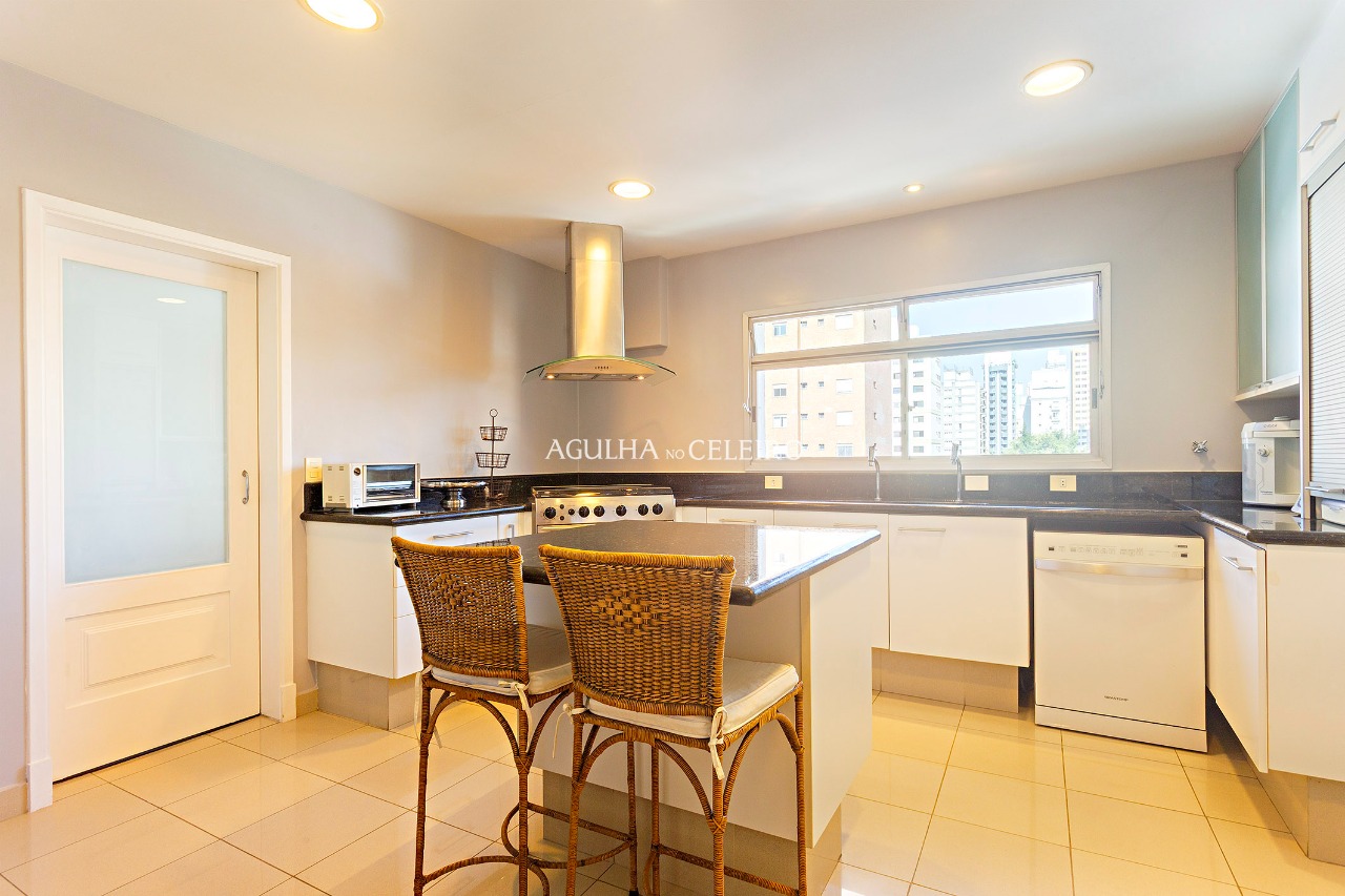 Apartamento para locação em Moema