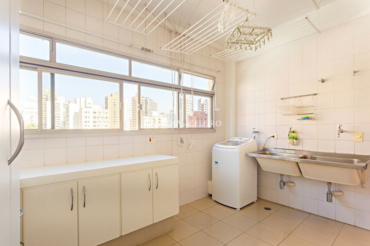 Apartamento para locação em Moema