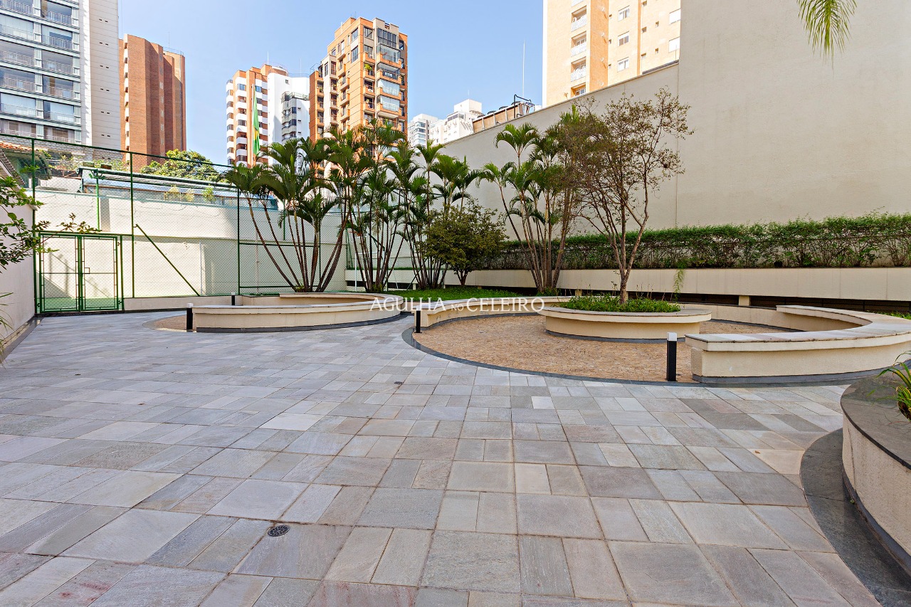 Apartamento para locação em Moema