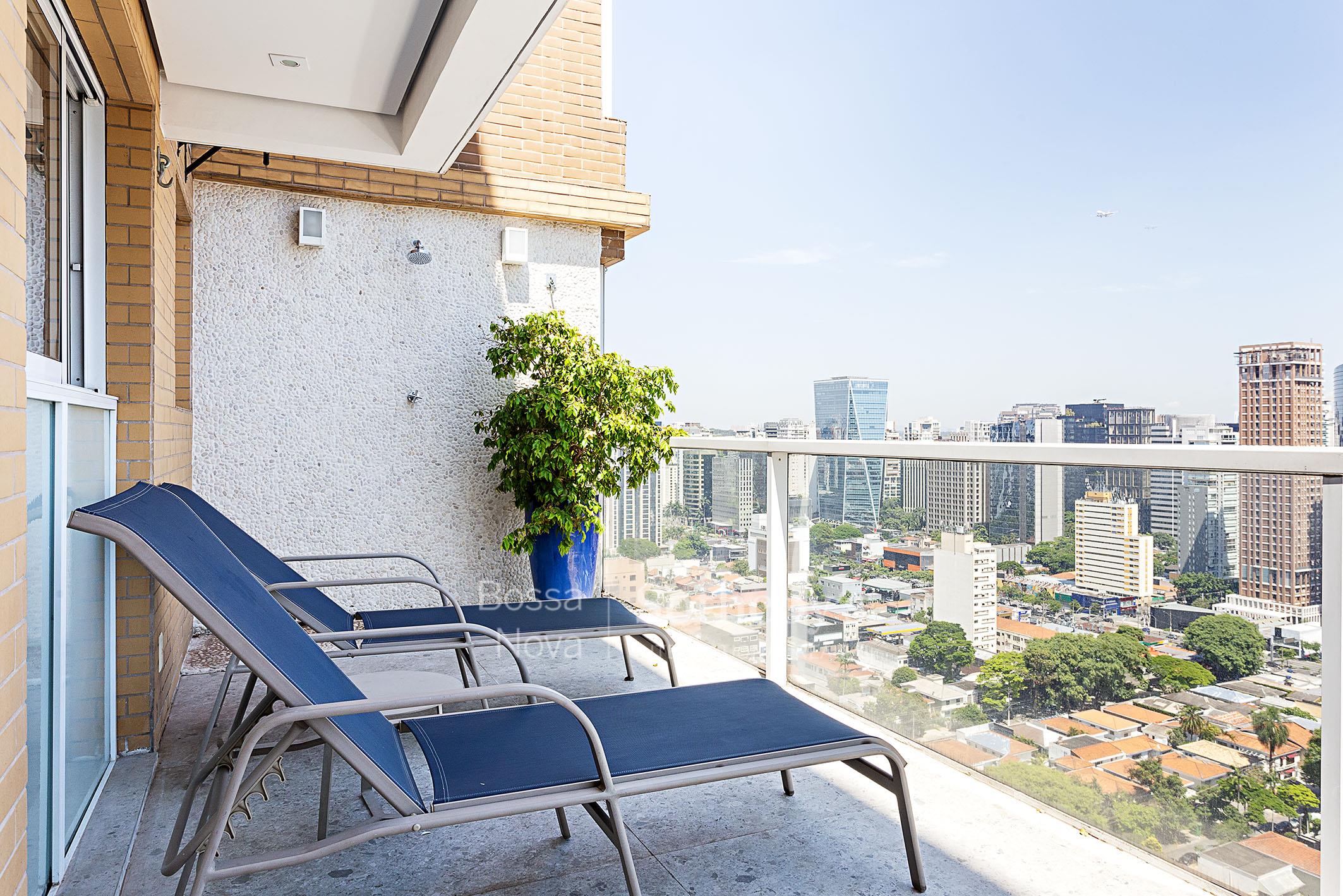 Apartamento Duplex para venda em Itaim Bibi