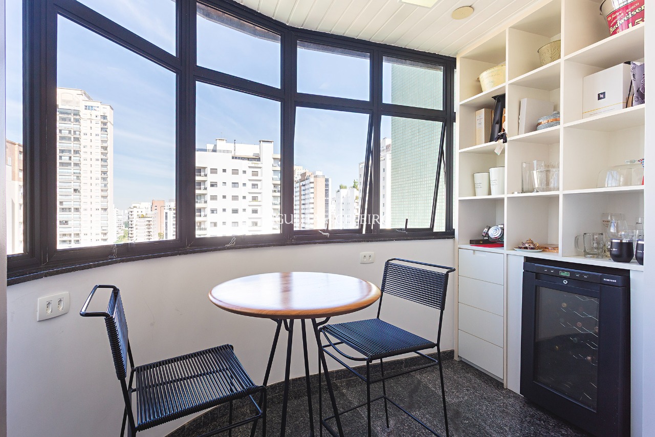 Apartamento para venda em Moema