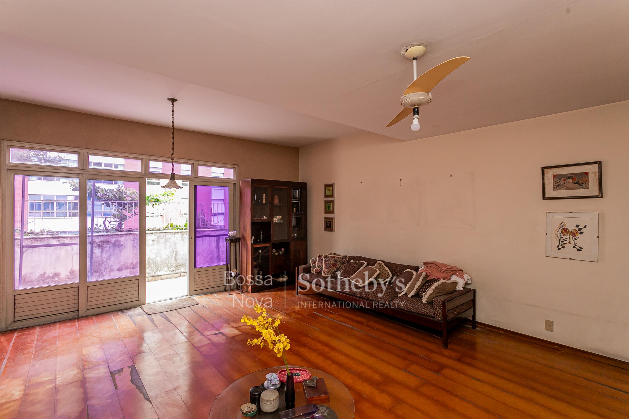 Cobertura duplex na segunda quadra da praia