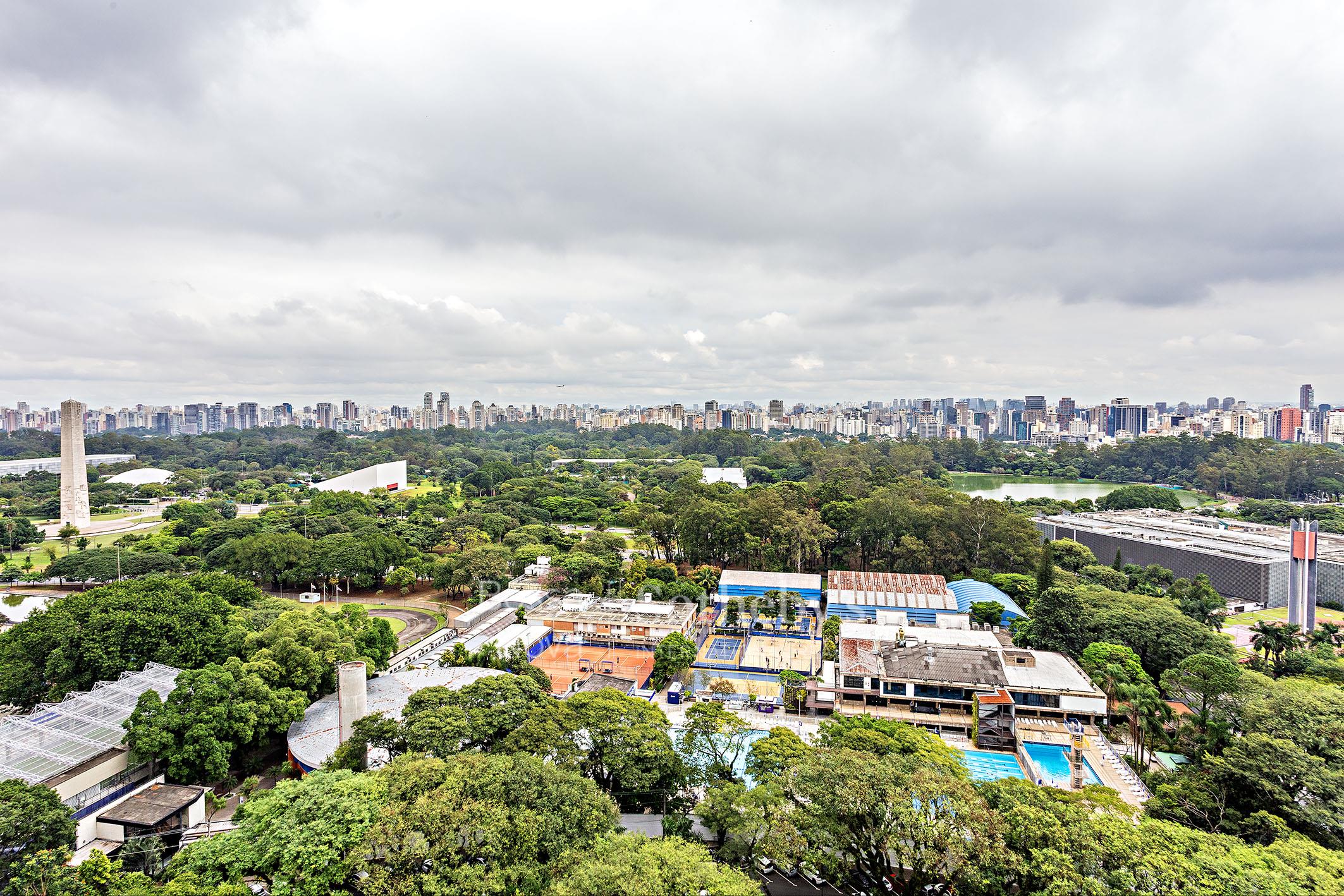 Apartamento com vista panorâmica próximo ao Parque Ibirapuera