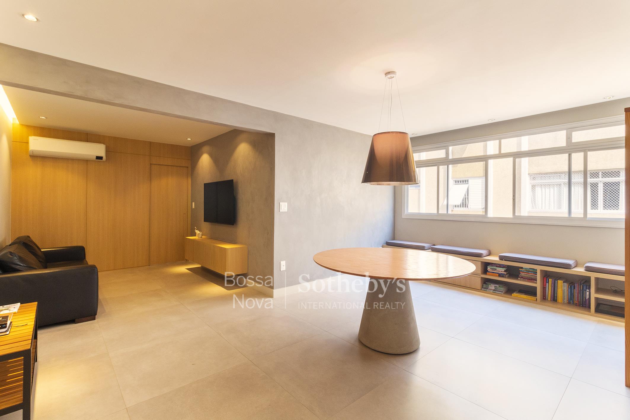 Apartamento reformado na parte plana do Jardim Paulista