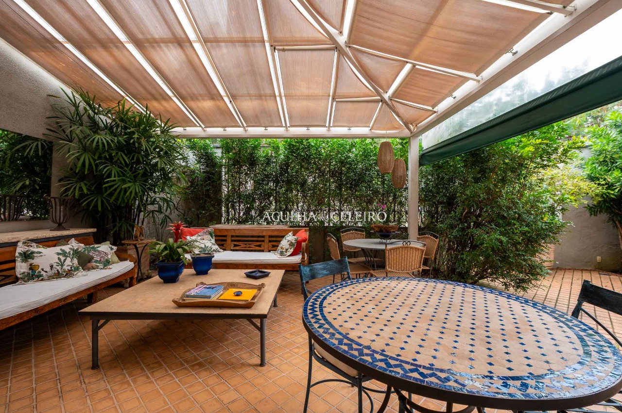 Casa Em Condomínio para venda em Real Parque