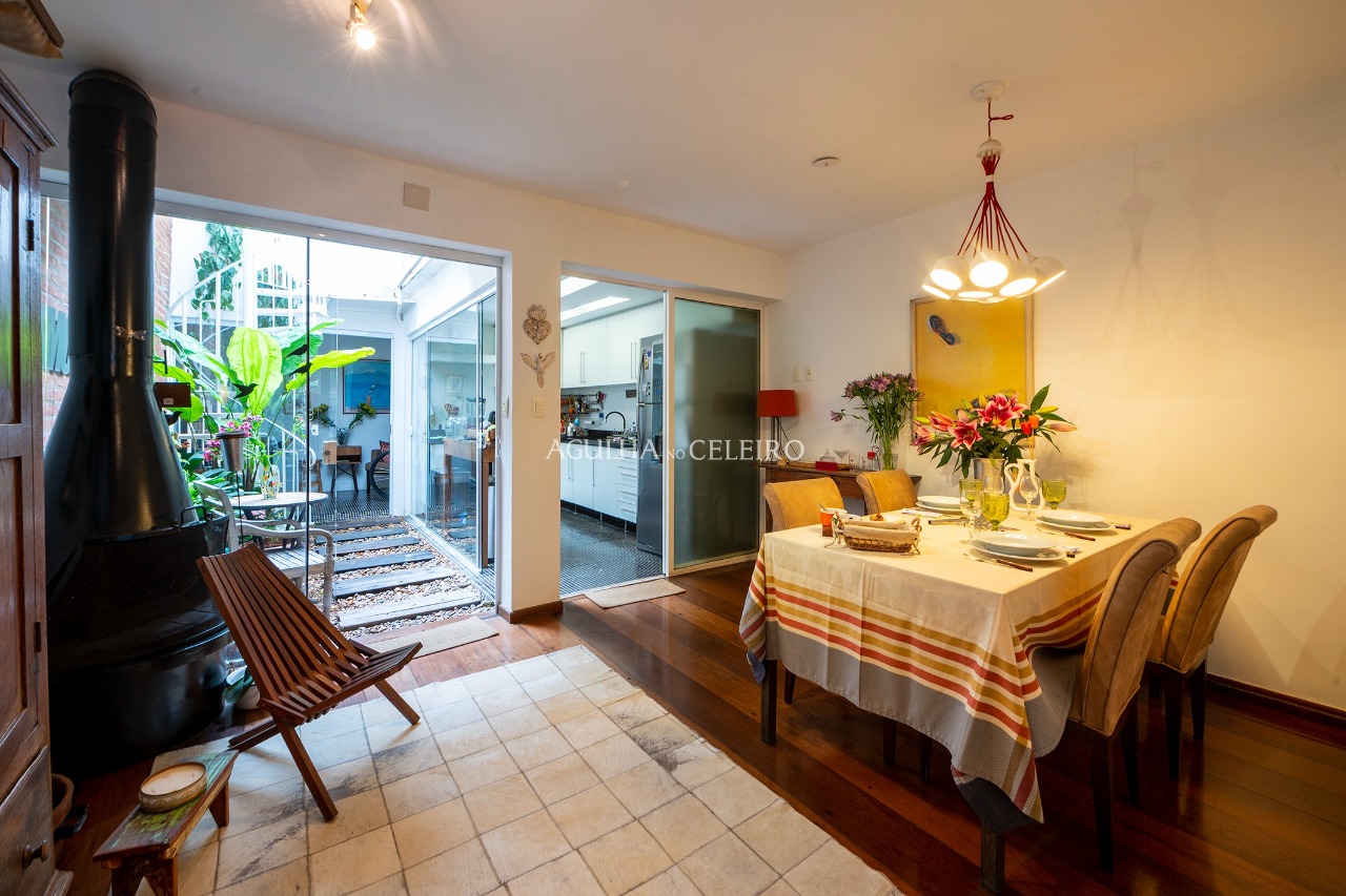 Casa De Vila para venda em Vila Olímpia